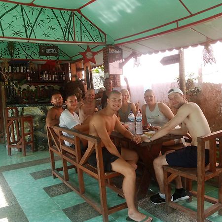 Lucky Bamboo'Bungalows-Resto And Orangutan Jungle Trekking Tours Букит-Лаванг Экстерьер фото