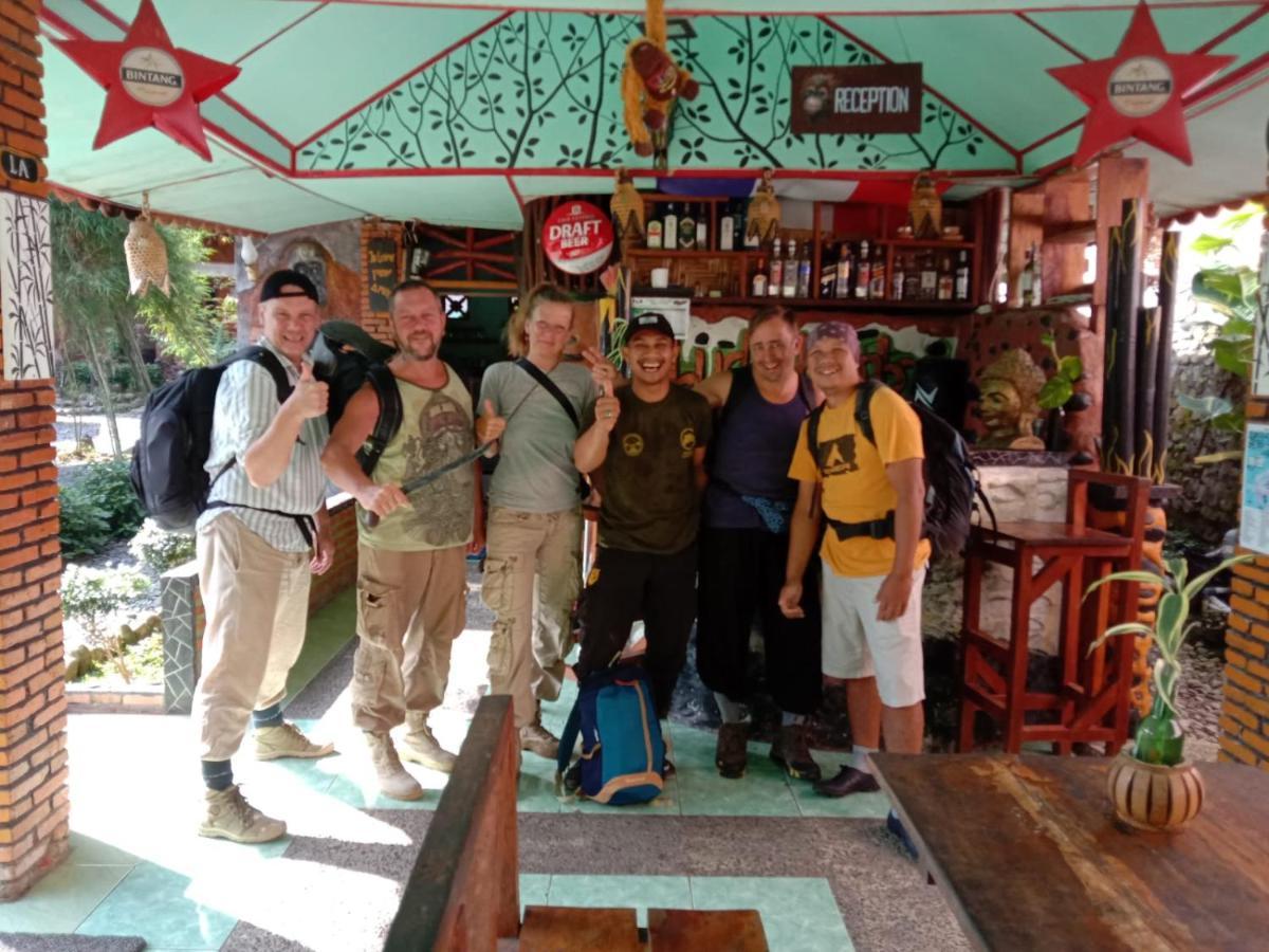 Lucky Bamboo'Bungalows-Resto And Orangutan Jungle Trekking Tours Букит-Лаванг Экстерьер фото