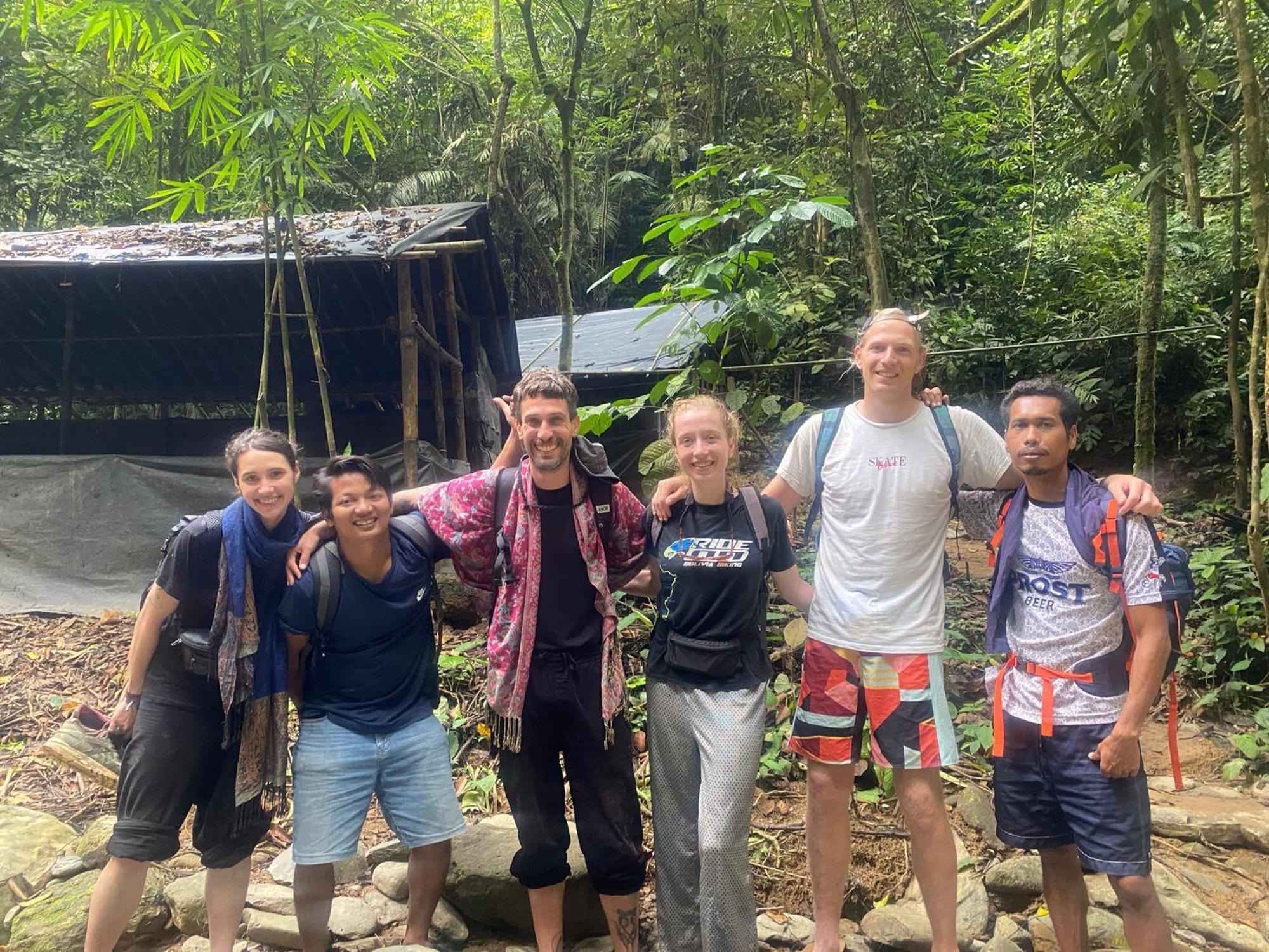 Lucky Bamboo'Bungalows-Resto And Orangutan Jungle Trekking Tours Букит-Лаванг Экстерьер фото