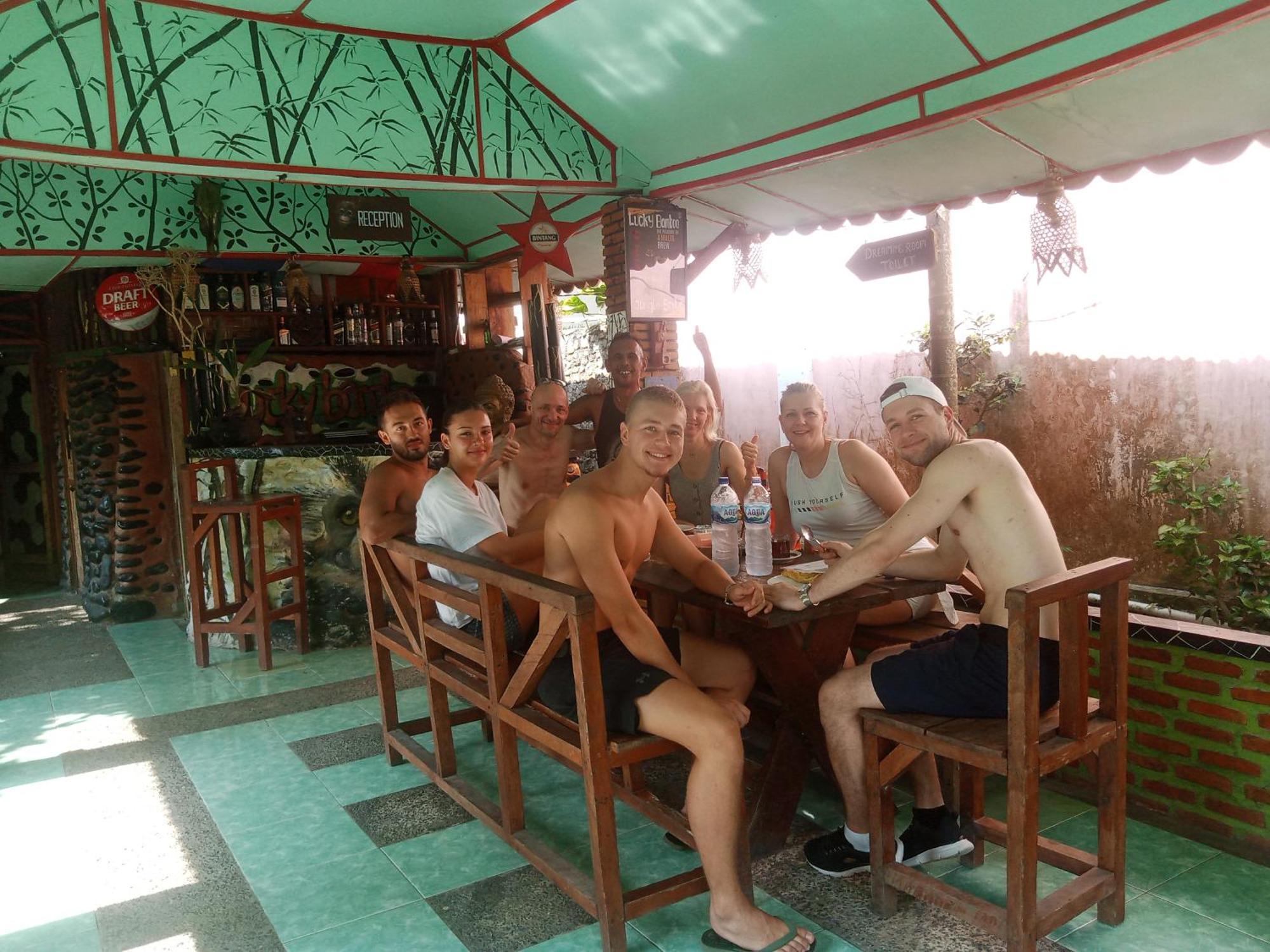 Lucky Bamboo'Bungalows-Resto And Orangutan Jungle Trekking Tours Букит-Лаванг Экстерьер фото