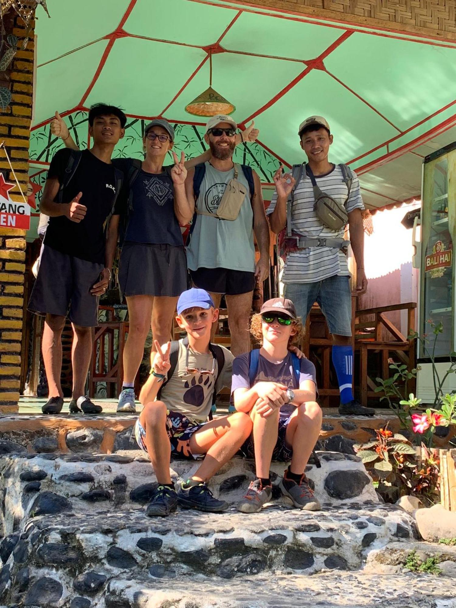 Lucky Bamboo'Bungalows-Resto And Orangutan Jungle Trekking Tours Букит-Лаванг Экстерьер фото